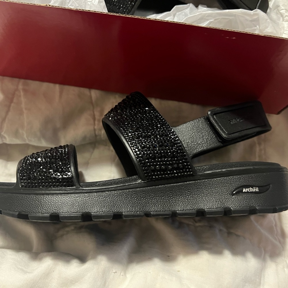 Elegant Black Sandals with Rhinestone Detailing